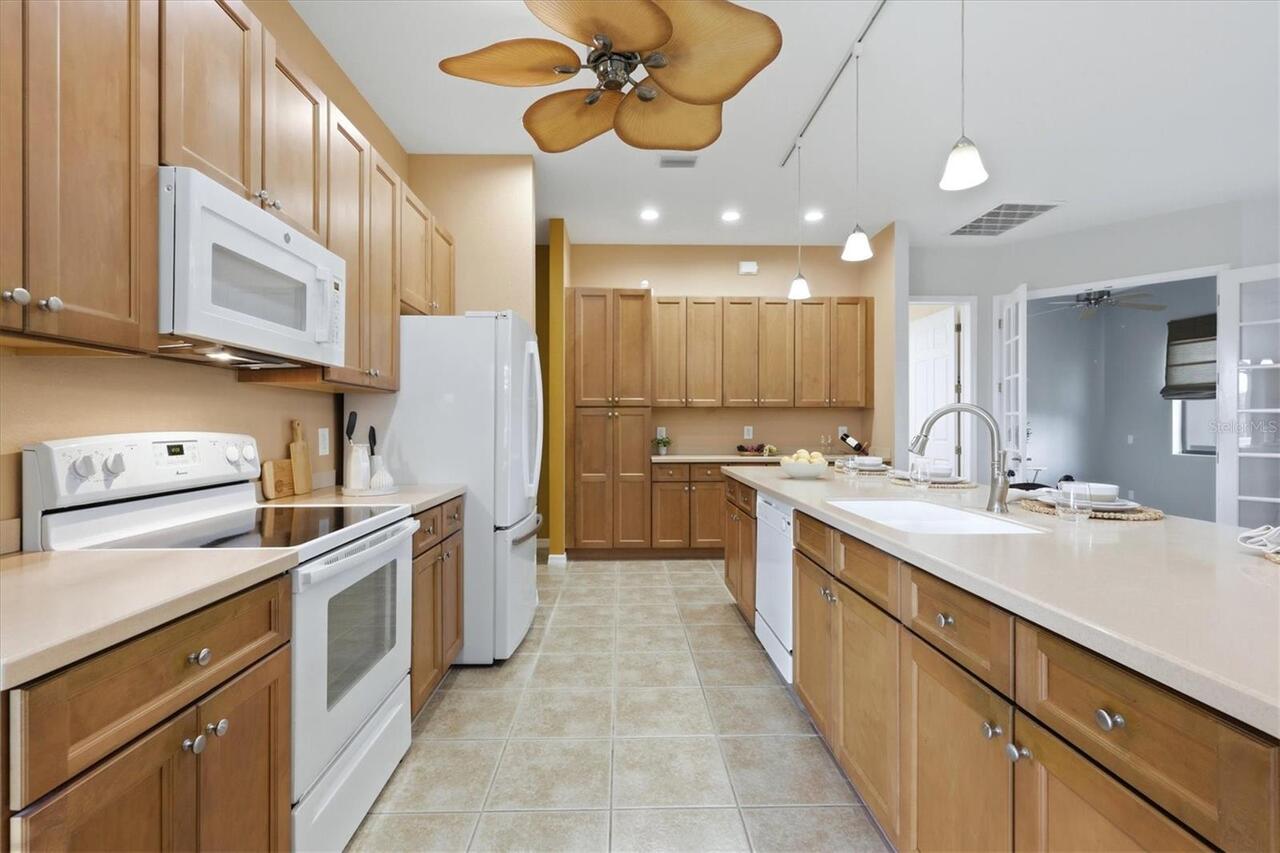 Listing Photo 10