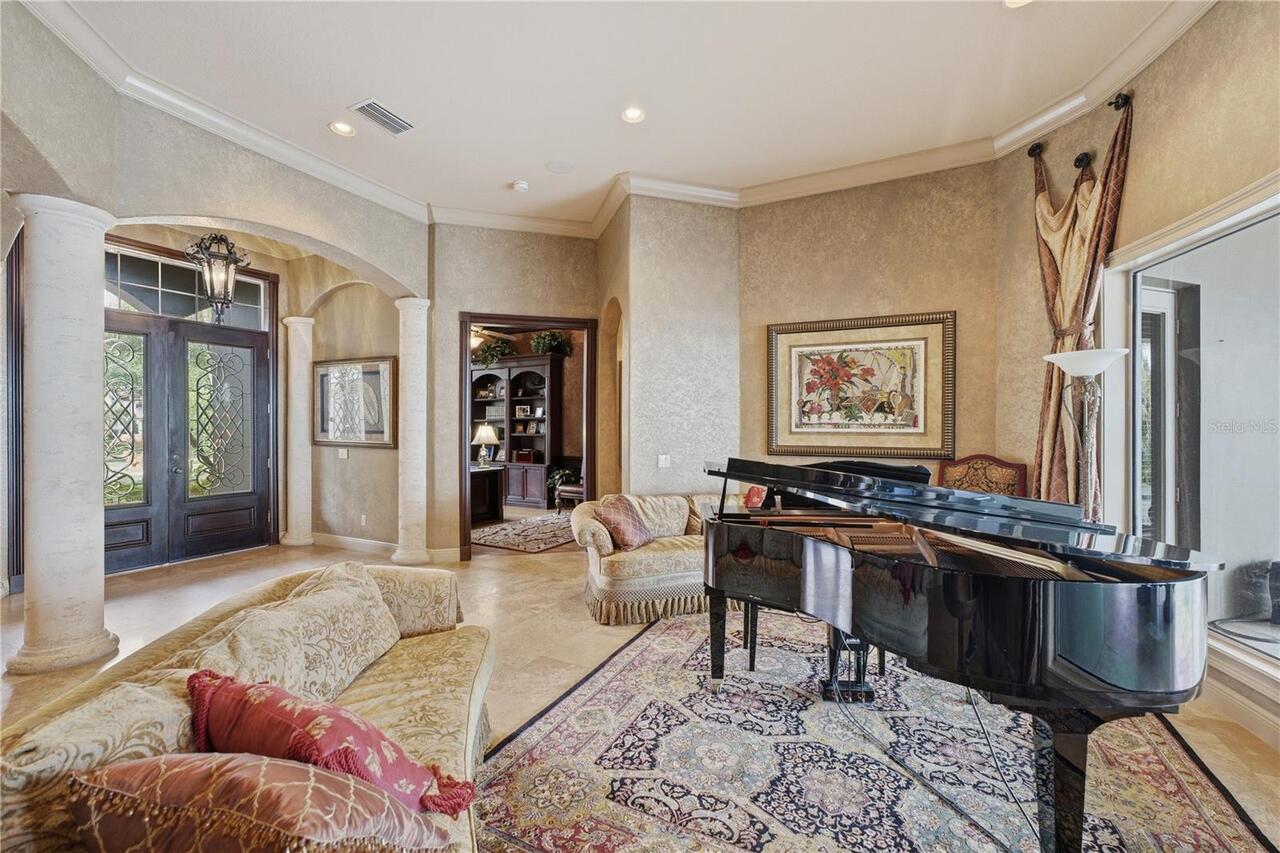 Listing Photo 8
