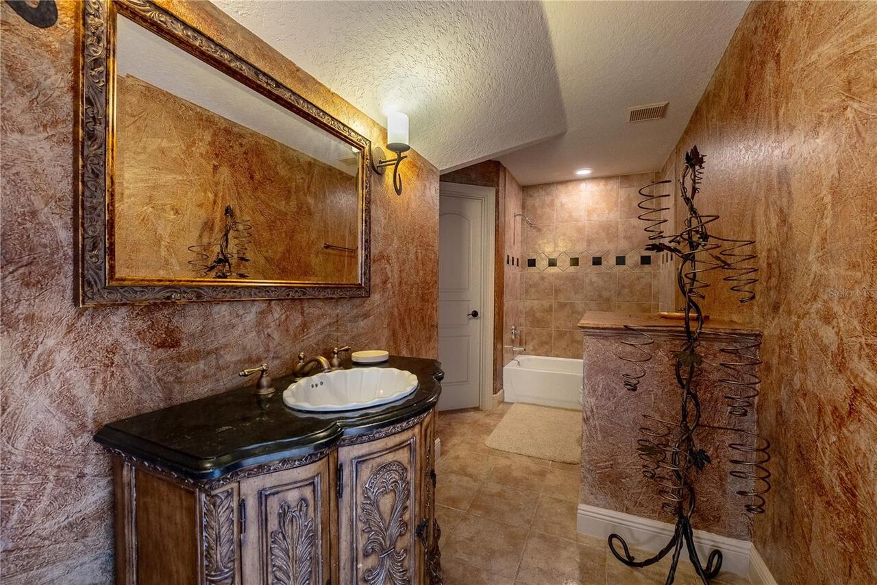 Listing Photo 35