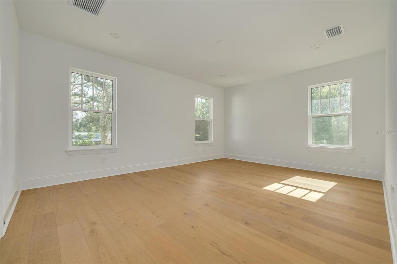 Listing Photo 20