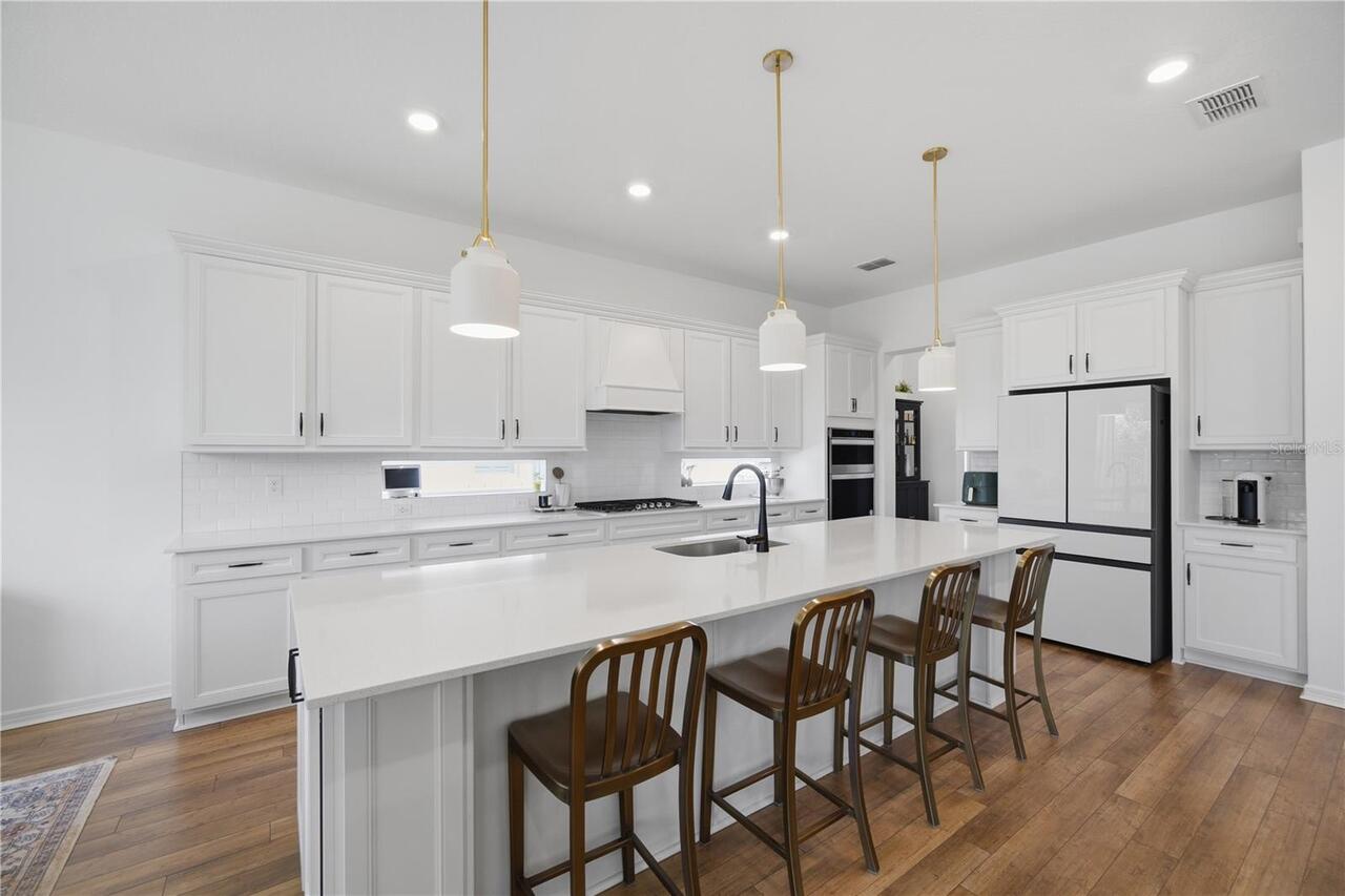 Listing Photo 12
