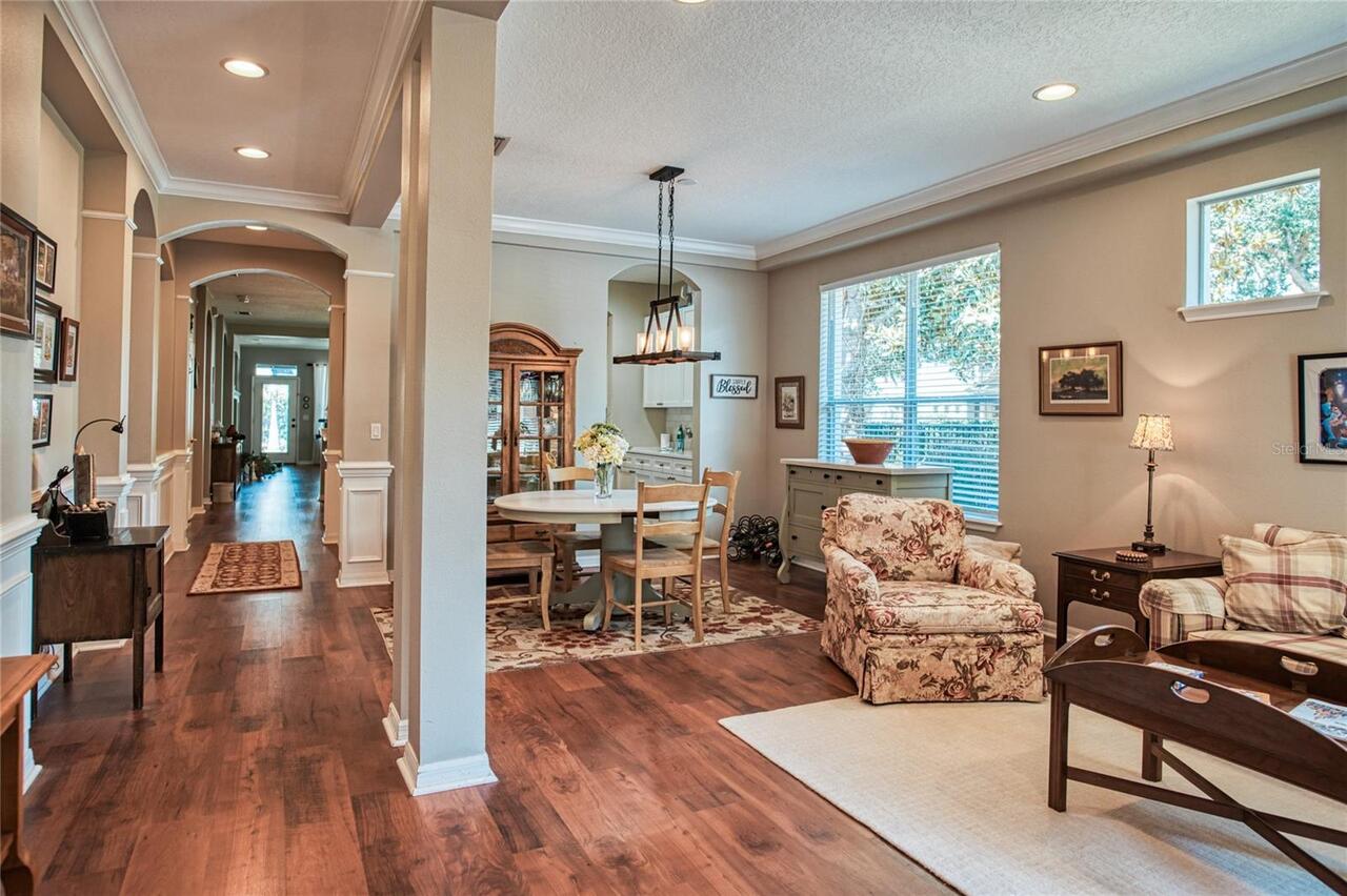 Listing Photo 8