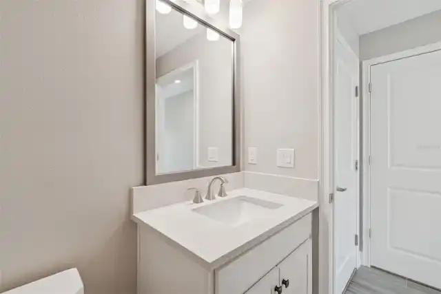 Listing Photo 12