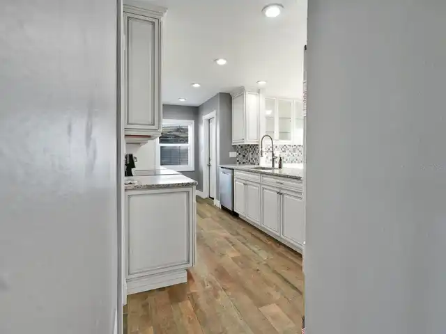 Listing Photo 9