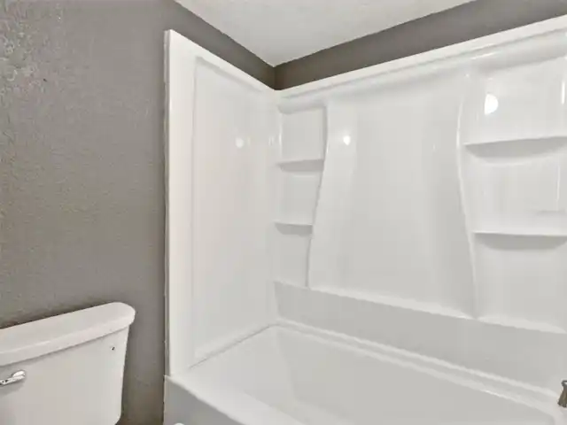 Listing Photo 28
