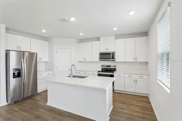 Listing Photo 9