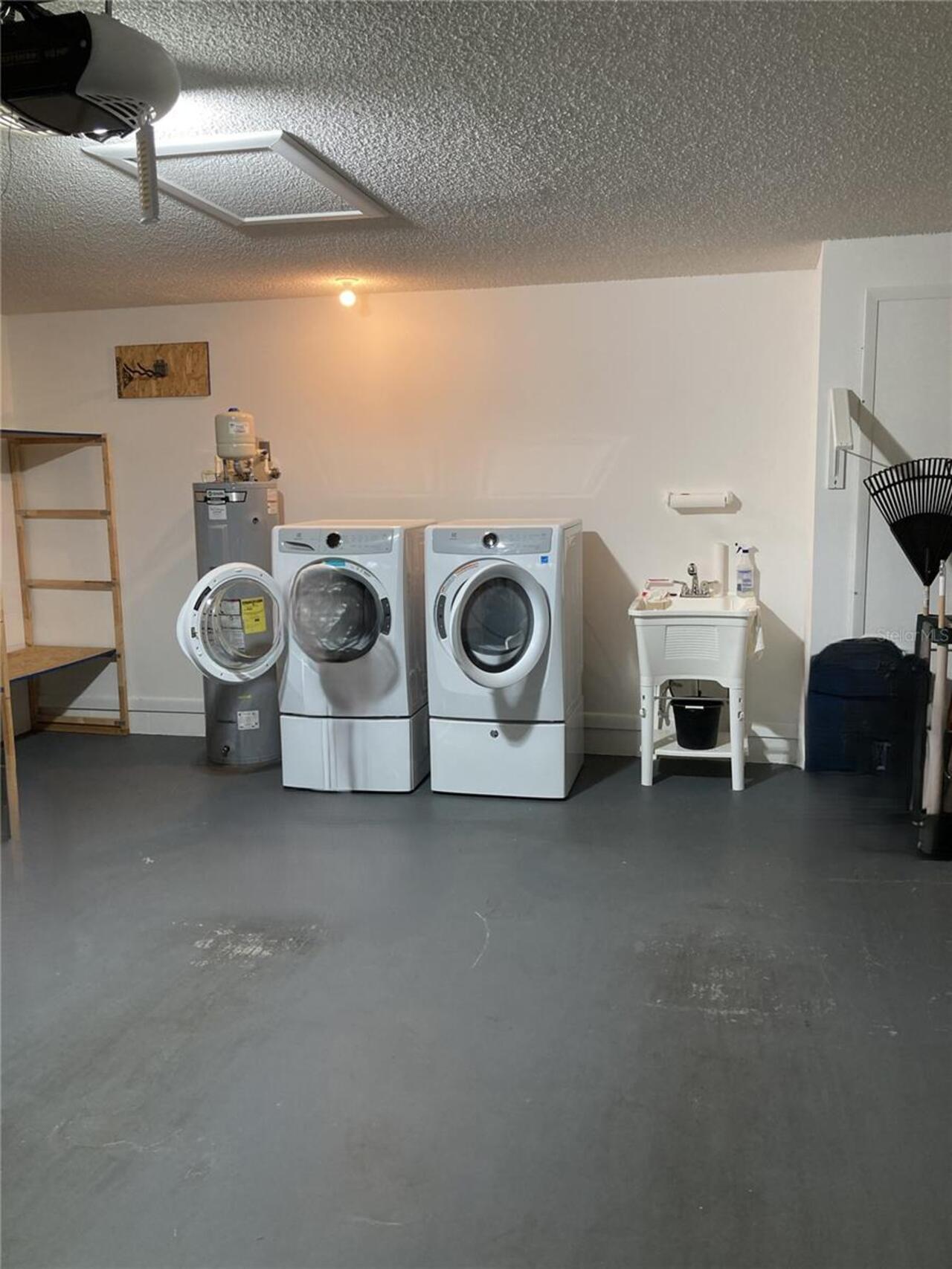 Listing Photo 12
