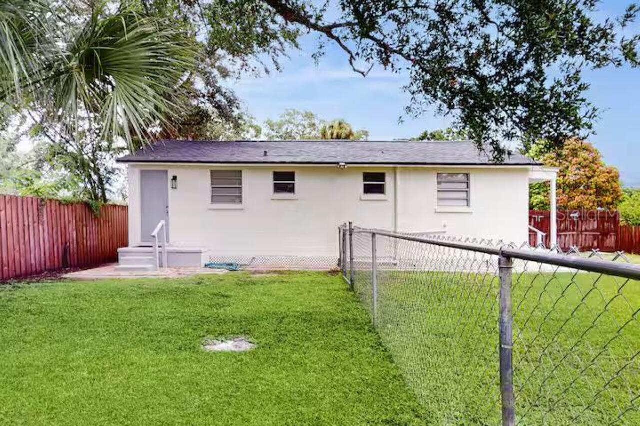 Listing Photo 11