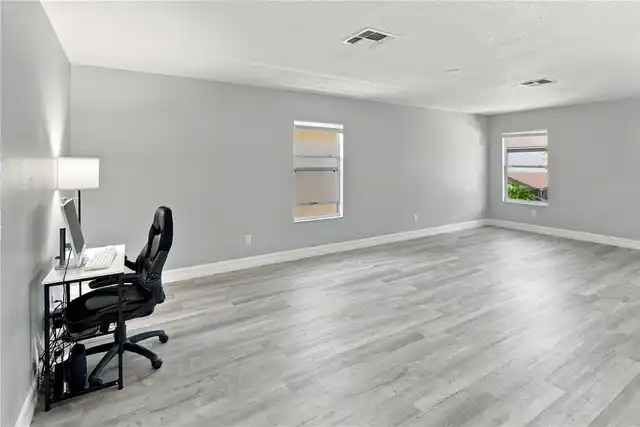 Listing Photo 29