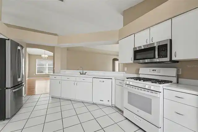 Listing Photo 7