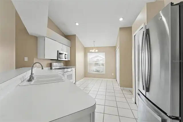 Listing Photo 8