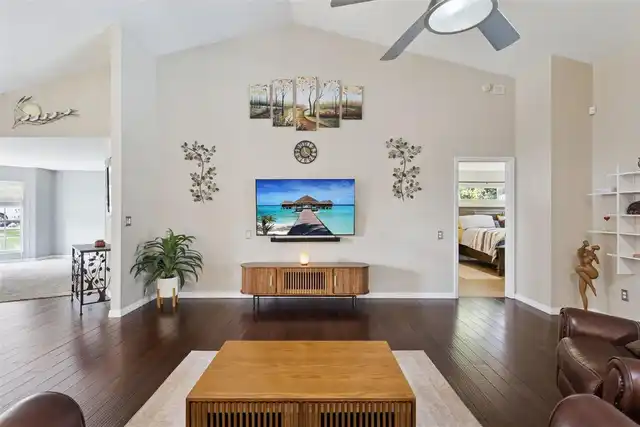 Listing Photo 6