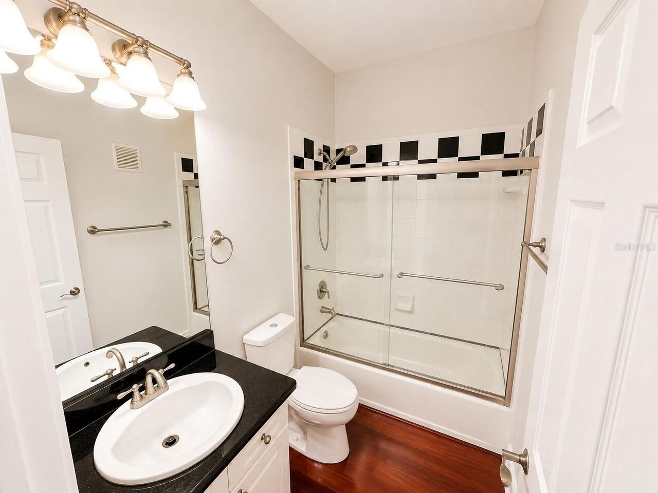 Listing Photo 14