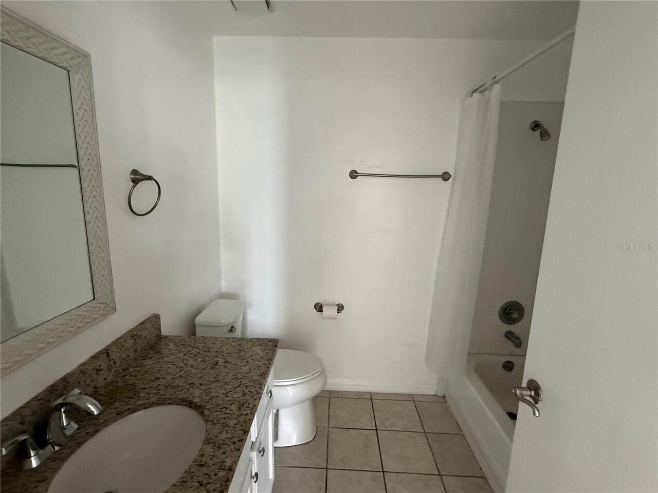 Listing Photo 12