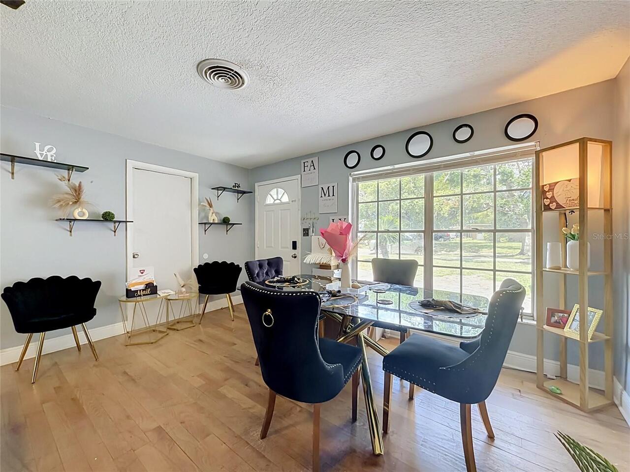 Listing Photo 9