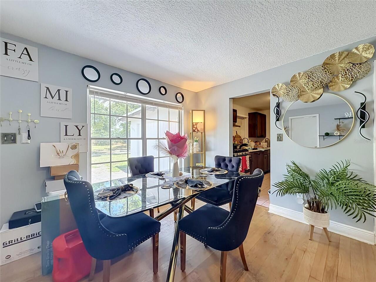 Listing Photo 10