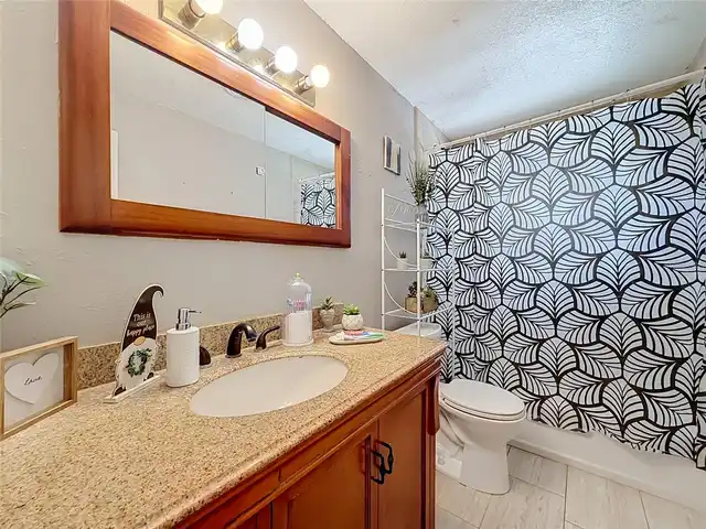 Listing Photo 22