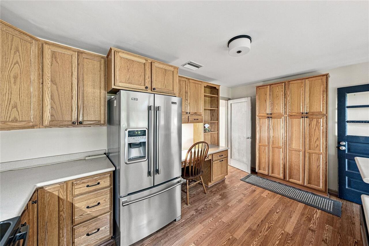 Listing Photo 10