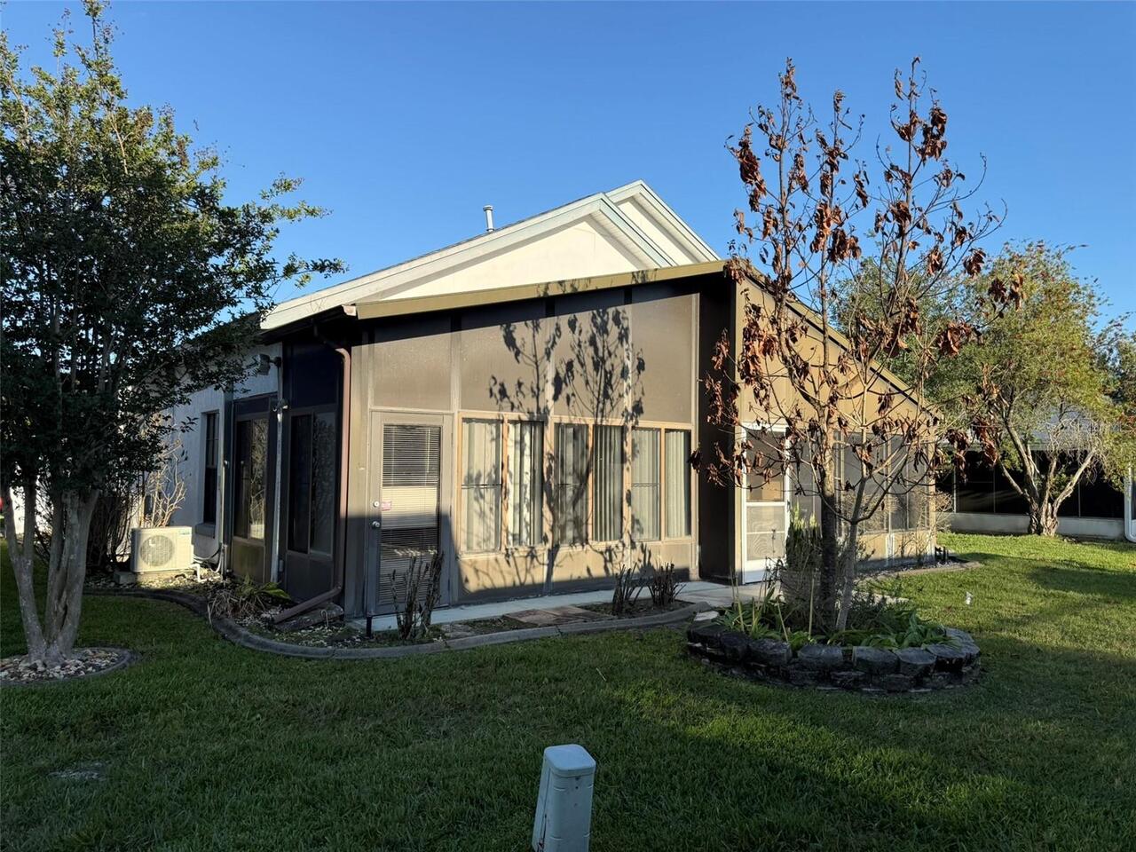 Listing Photo 11