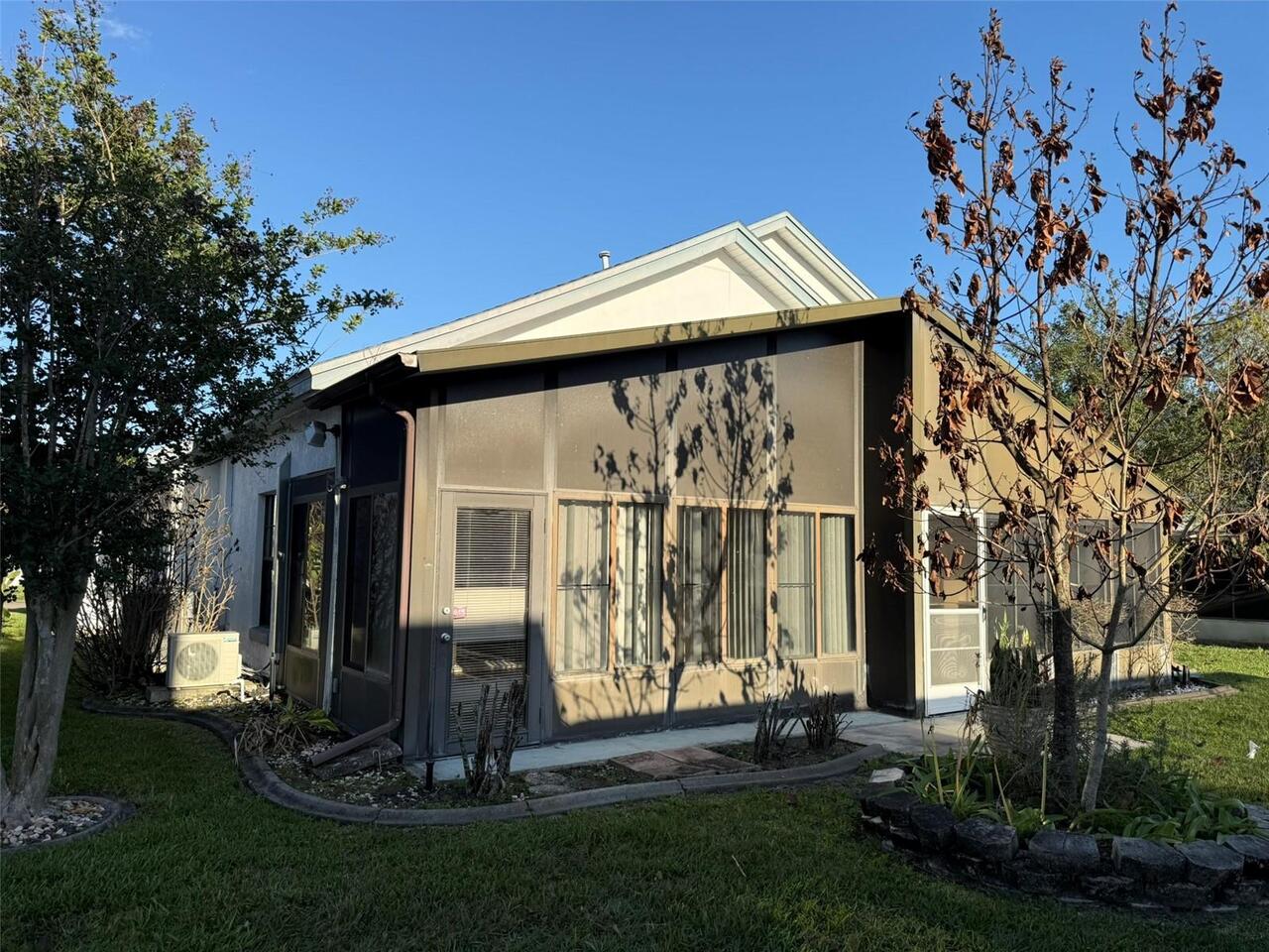 Listing Photo 12
