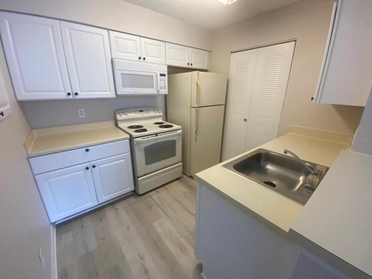 Listing Photo 10