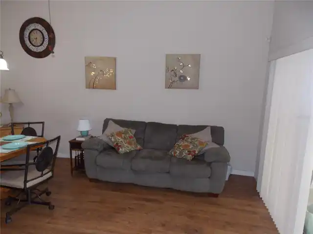 Listing Photo 9