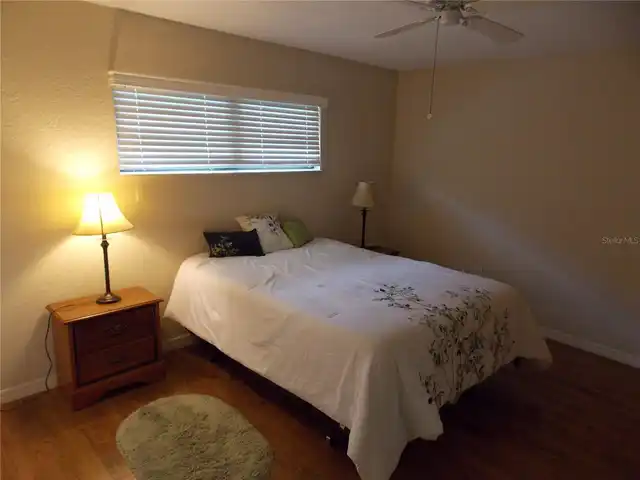 Listing Photo 12