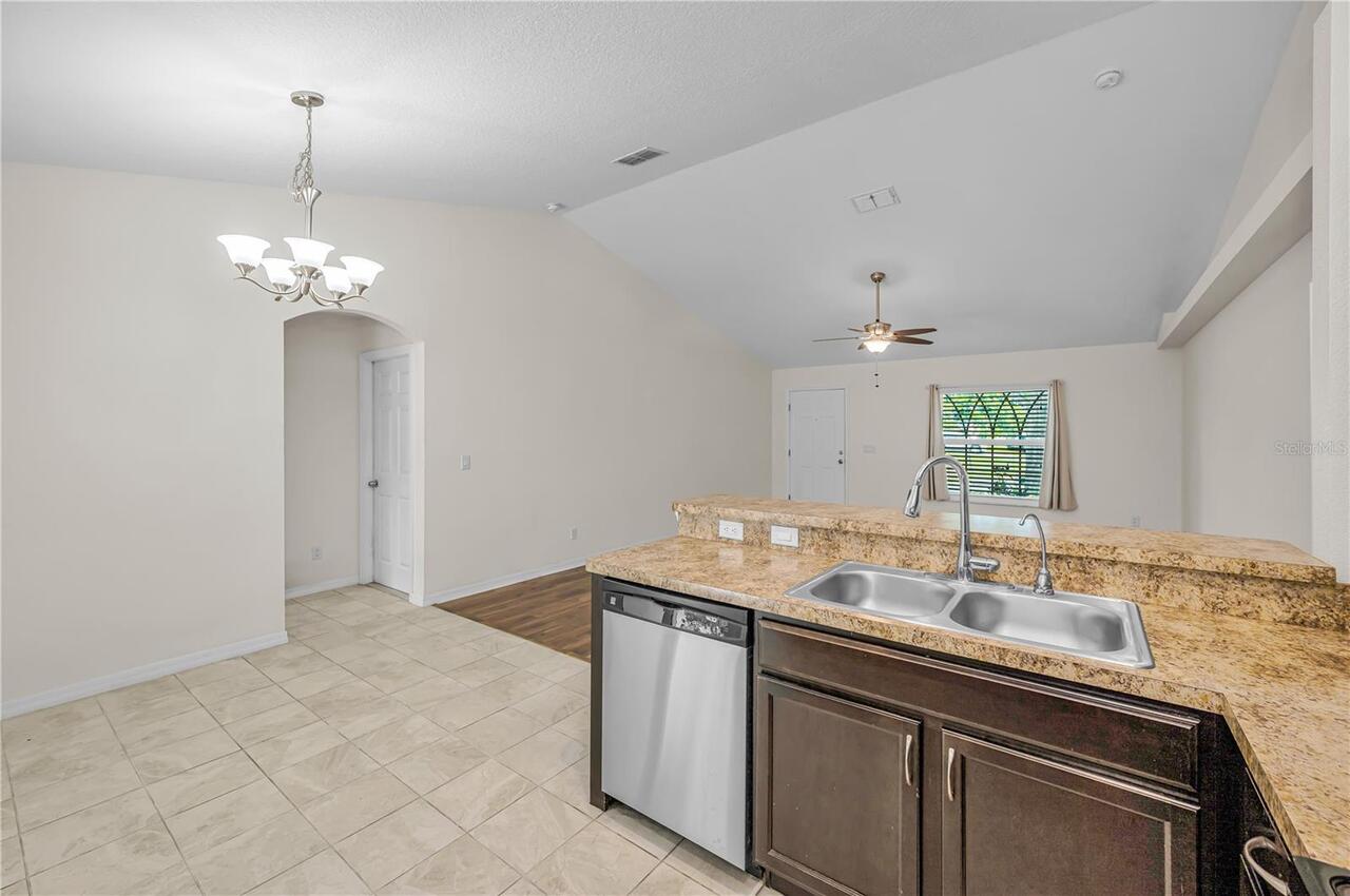 Listing Photo 14