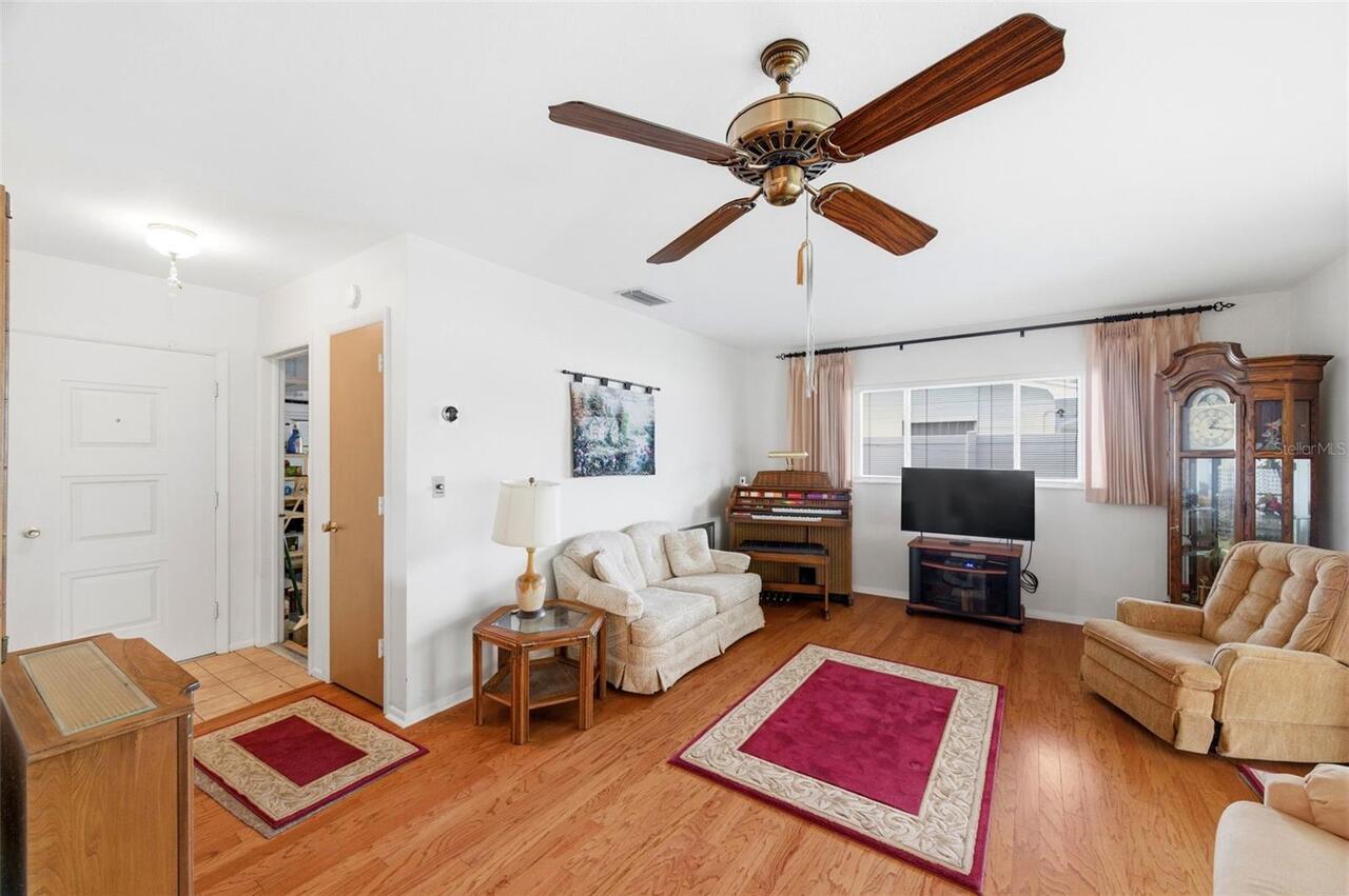 Listing Photo 6