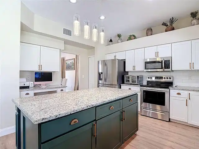 Listing Photo 28