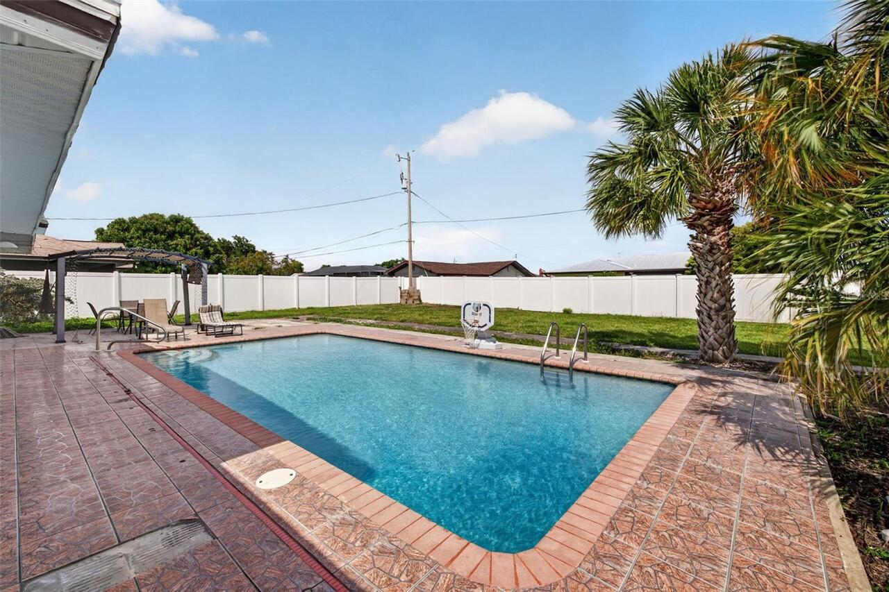 Listing Photo 18