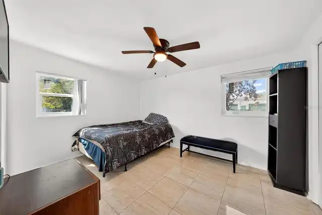 Listing Photo 16