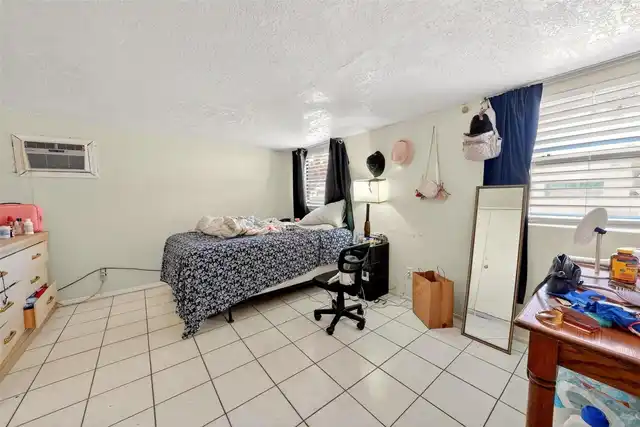 Listing Photo 24