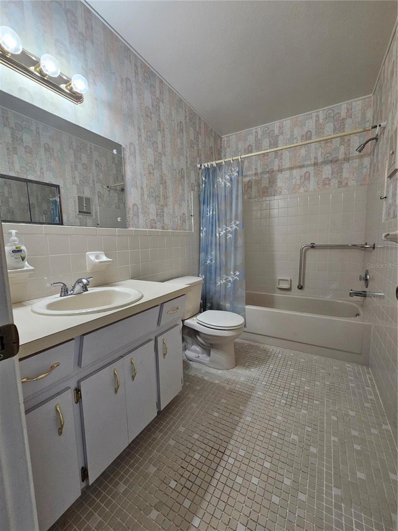 Listing Photo 17