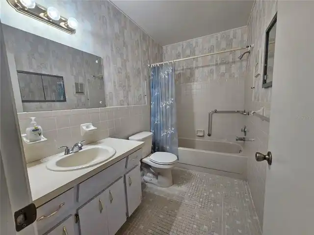 Listing Photo 16
