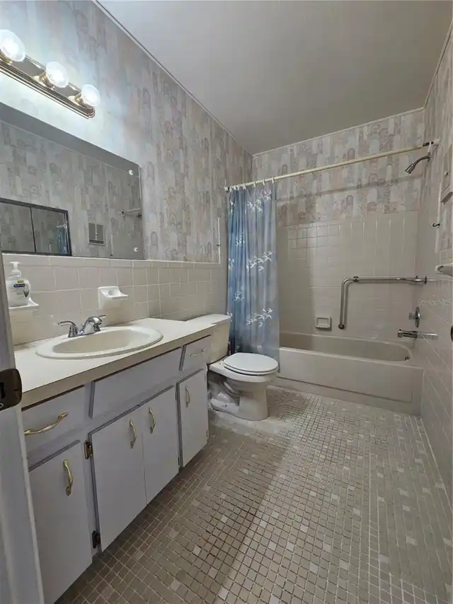 Listing Photo 17