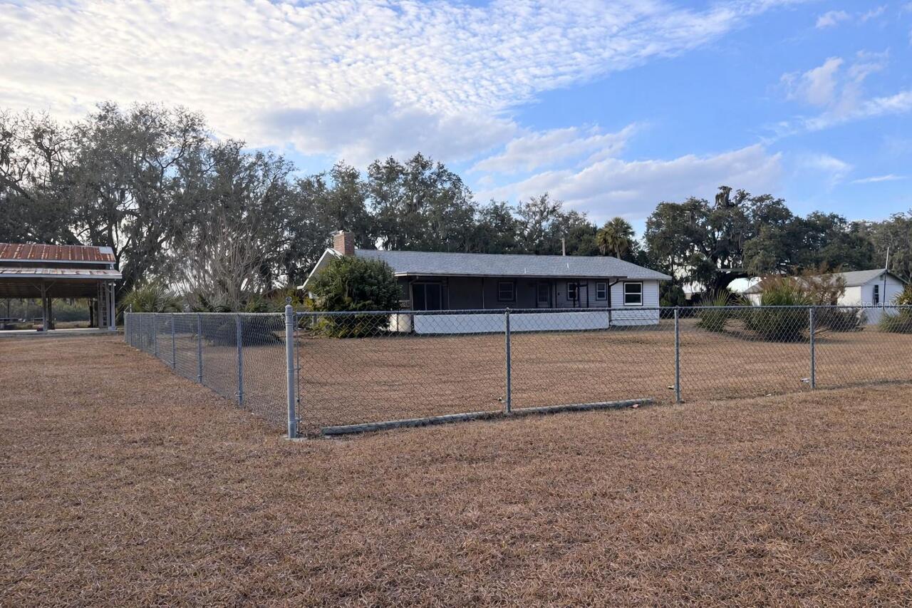 Listing Photo 17