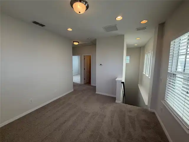 Listing Photo 15
