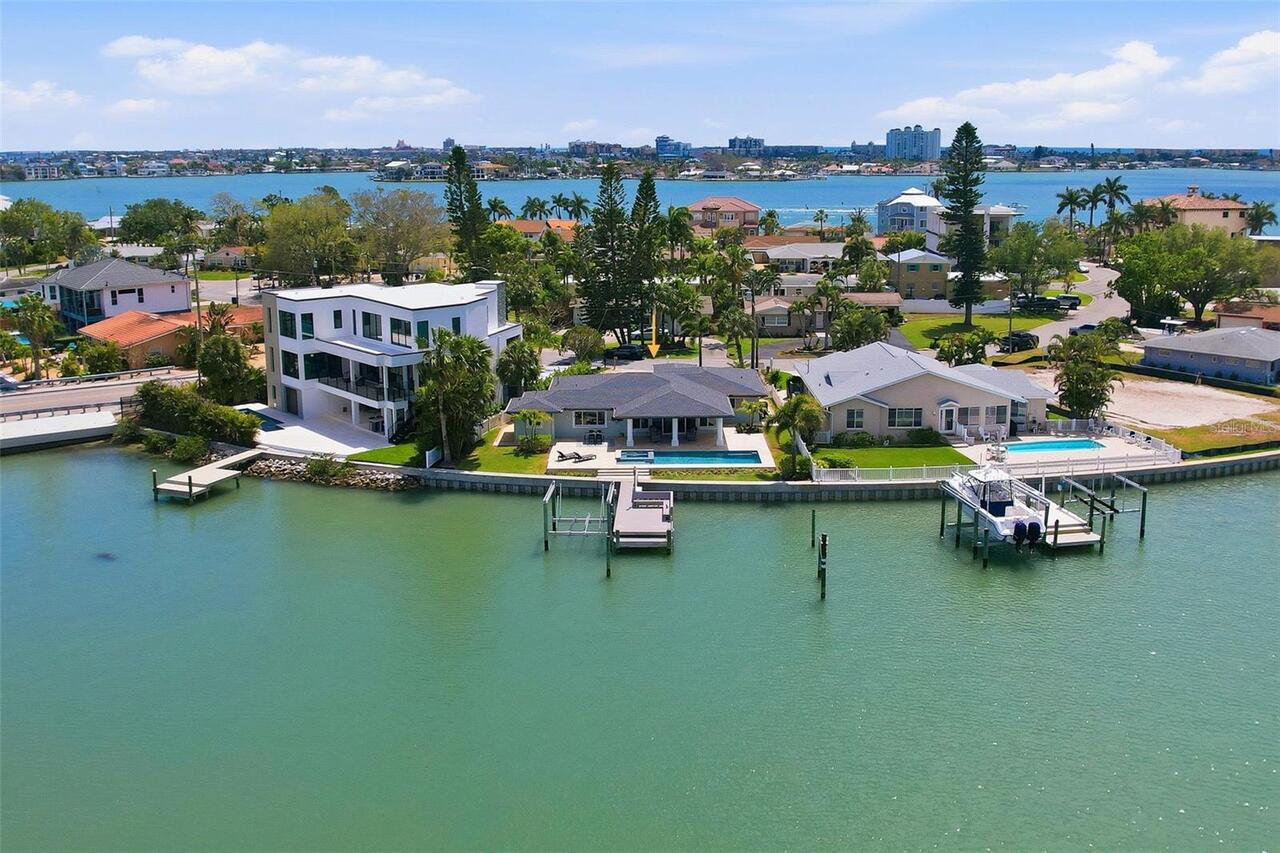 St Petersburg Real Estate