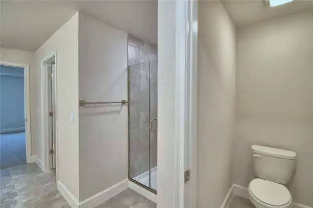 Listing Photo 8