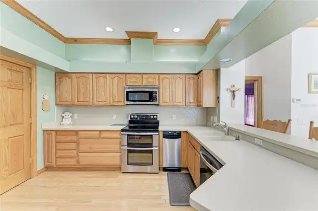 Listing Photo 15
