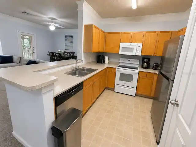 Listing Photo 8