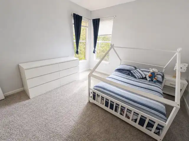 Listing Photo 9