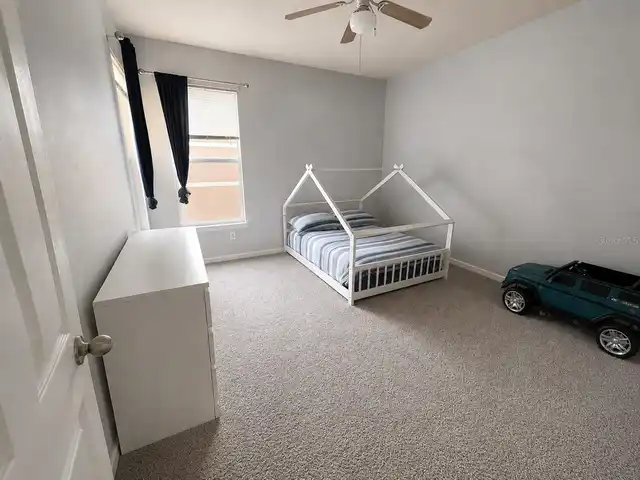 Listing Photo 10