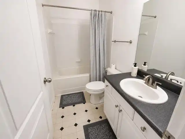 Listing Photo 17
