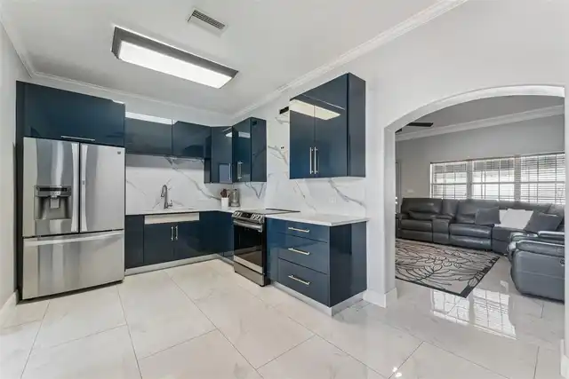 Listing Photo 8