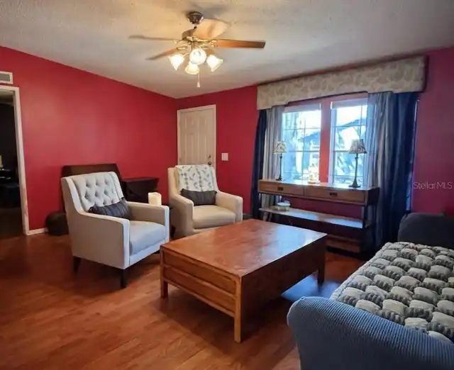 Listing Photo 16