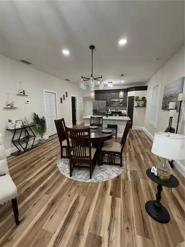 Listing Photo 10