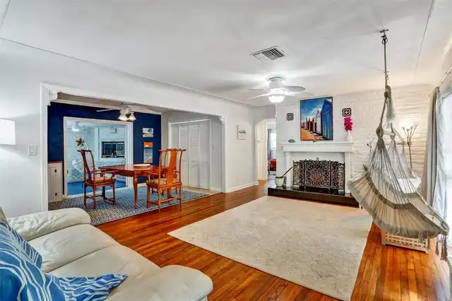 Listing Photo 9