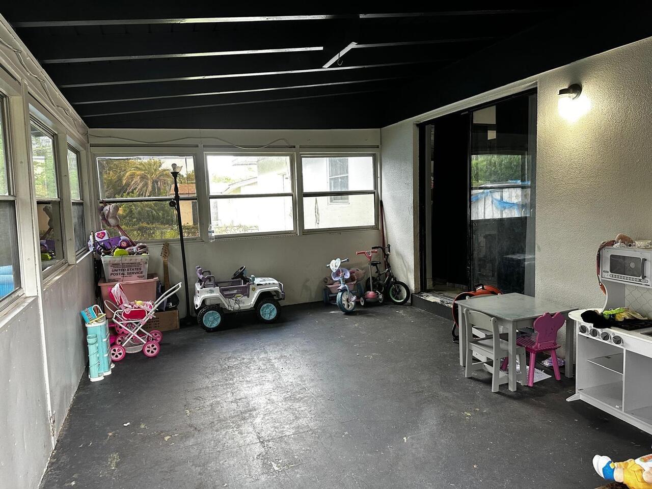Listing Photo 17